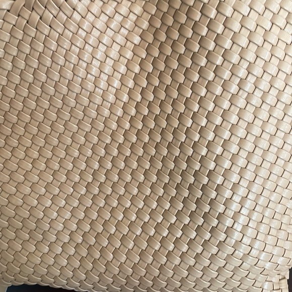 Vegan leaders woven tote with case- Tan - Picture 6 of 8